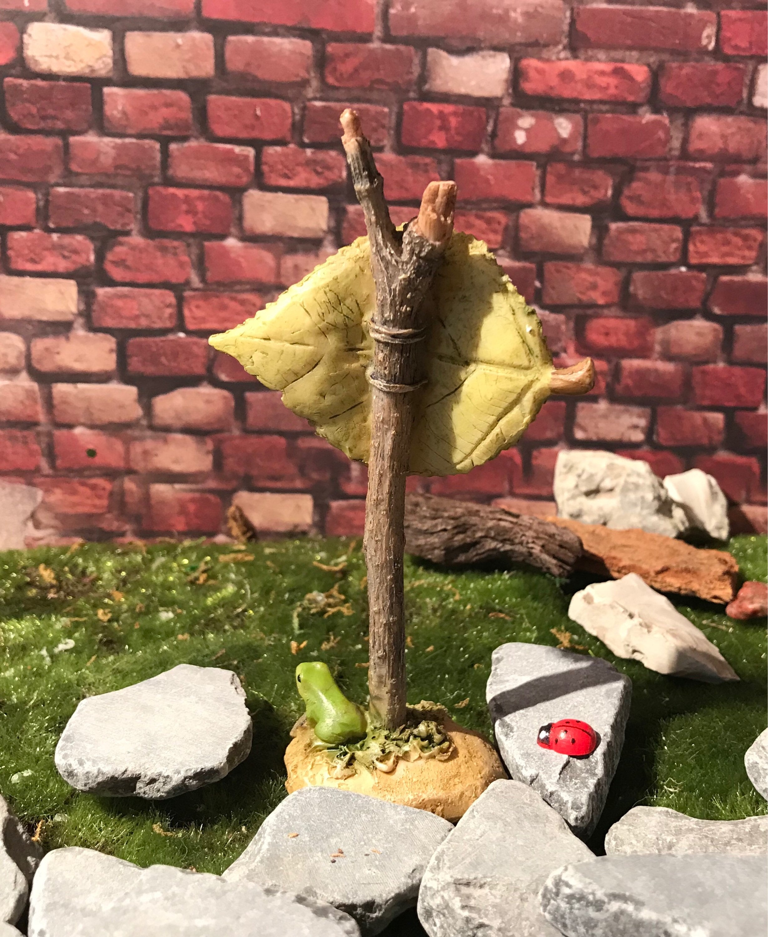 Top Collection Miniature Fairy Garden and Terrarium do not off the