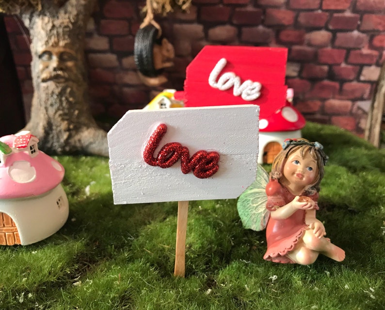 Miniature Fairy Garden Mushroom House Ornament Mini House Po