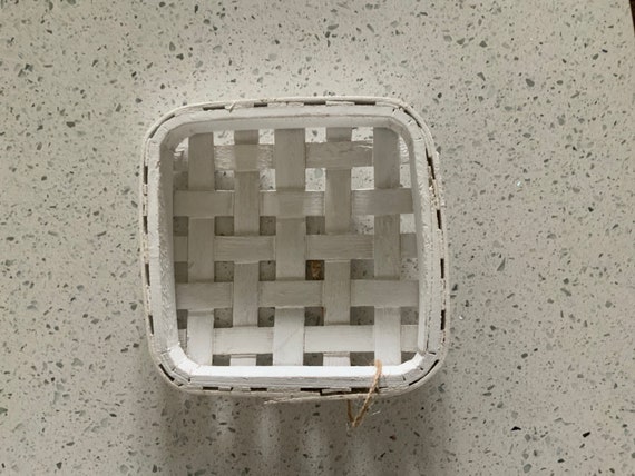 large white tobacco basket White Tobacco Basket