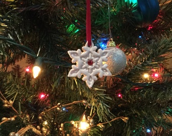 Set of 4 White & red snowflake Mini glitter snowflake gift decoration Snowflake glitter ornament Snowflake gift charm Crystal ornaments