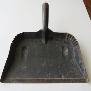Antique Metal Dust Pan Black Vintage Shabby