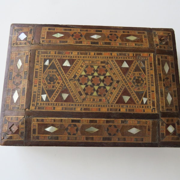 Antique Wood Inlaid Inlay Box  Vintage Mother of Pearl MOP