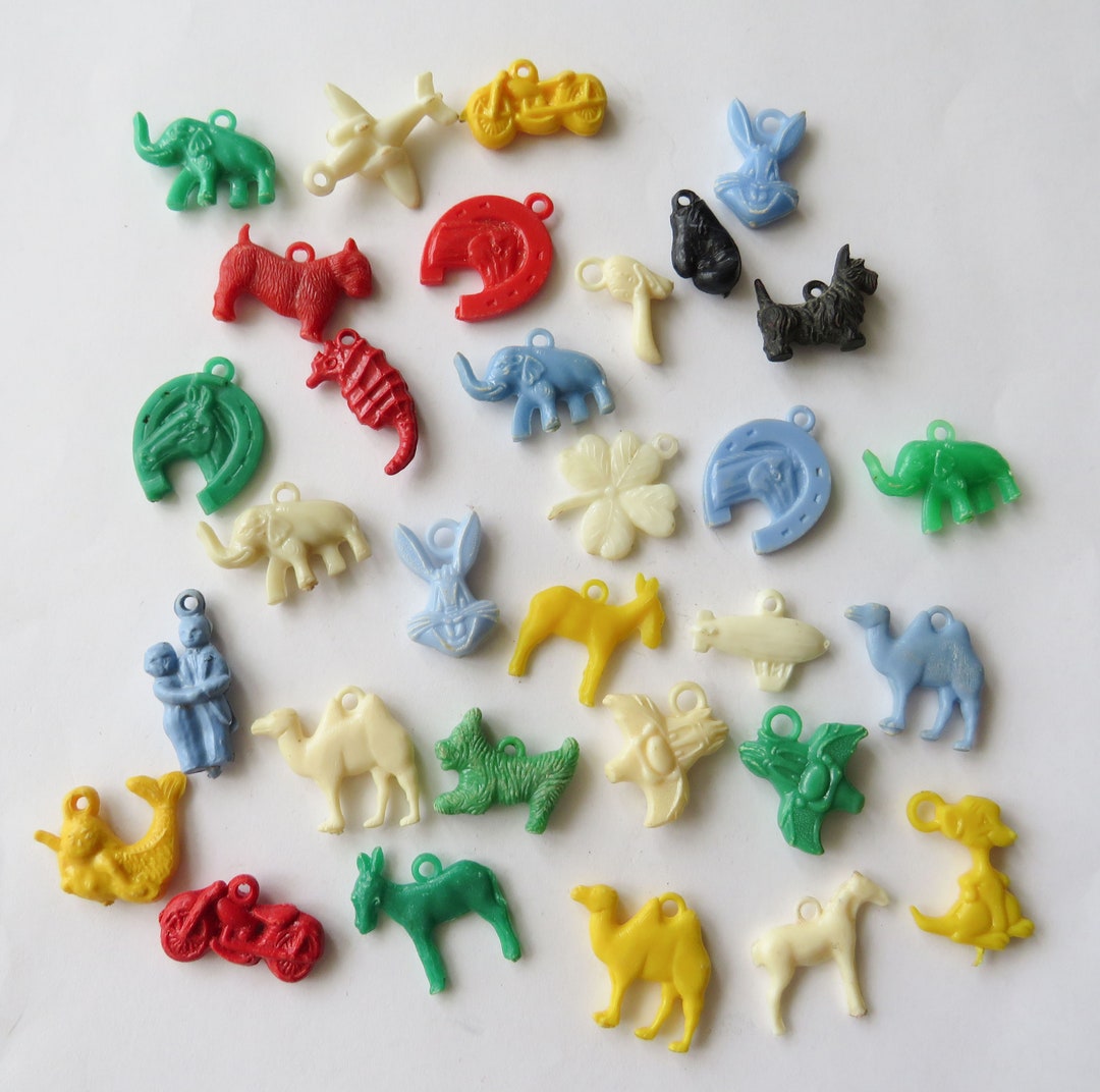 Lot 32 Vintage Plastic Charms Dogs Elephants Motorcycles Etsy UK