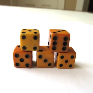 5 Antique Bakelite Dice Butterscotch Vintage