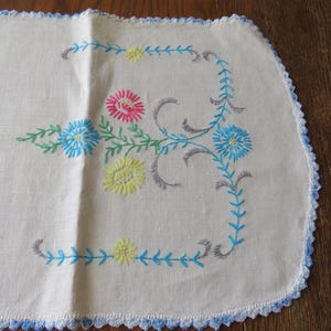 Vintage Floral Runner Embroidered Embroidery Flowers