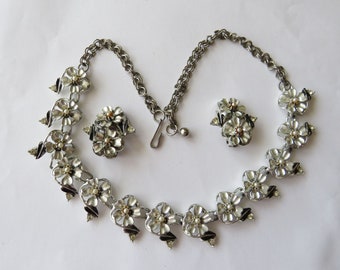 Vintage Judy Lee Flower Necklace Clip on Earring Set Rhinestones Faux Pearl