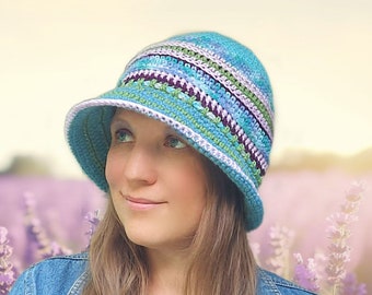 Crochet hat with brim, cloche hat, bucket hat, adjustable circumference Hatmilia