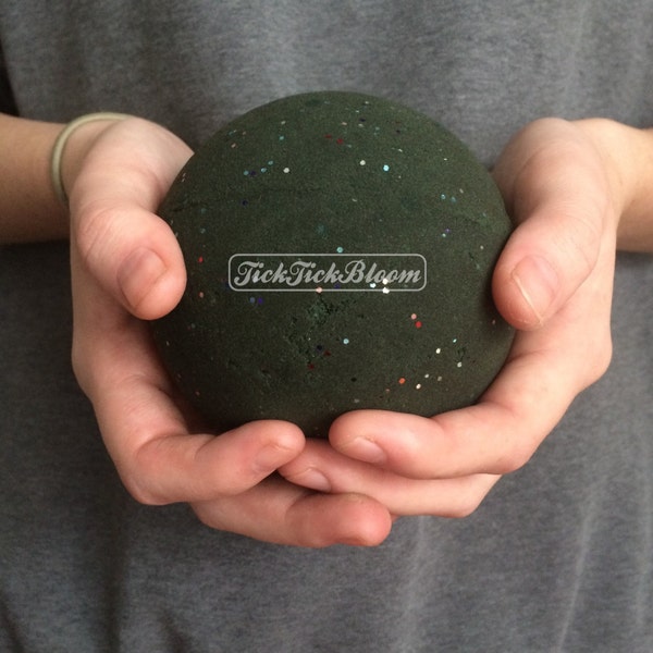 City Lights Black Large Customizable Scent and Glitter Bath Bomb