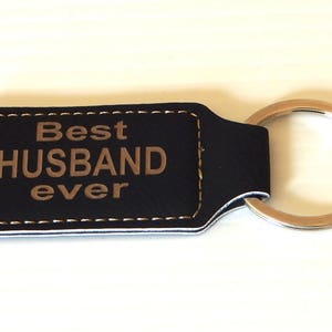 Leather Keychain Gift for the best Husband from Wife | Personalized Key chain  Father&#39;s Day Gift for Dad | Christmas Gift from Kids,  KLM003