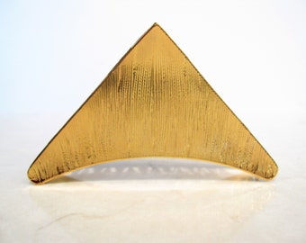 Gold tone textured metal triangle hair claw clip