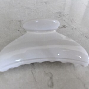 Basic all white hair claw clip