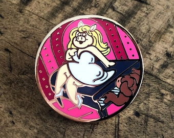 Piggy Pin