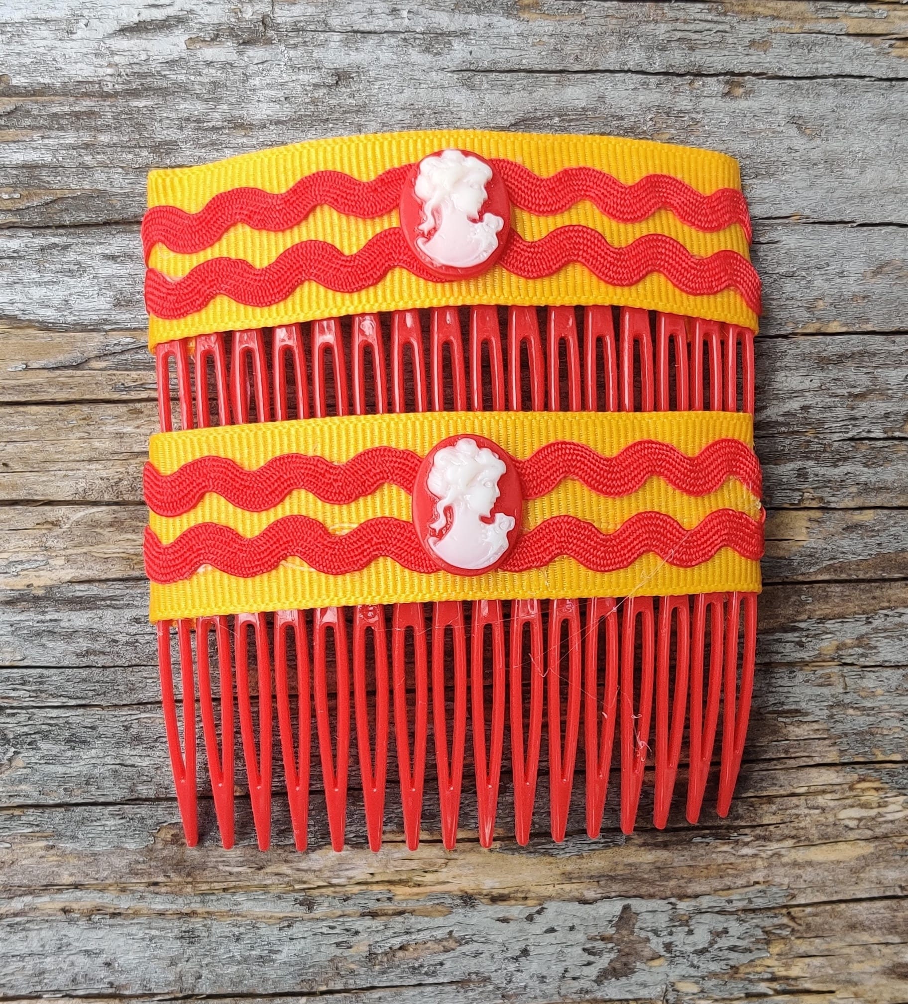 Flamenco Inspired Red Cream white Decorative Hair Combs Peinetas Set feria XL Flamenco Hair Comb, Red Plastic Peineta, Spanish Feria  main image 4