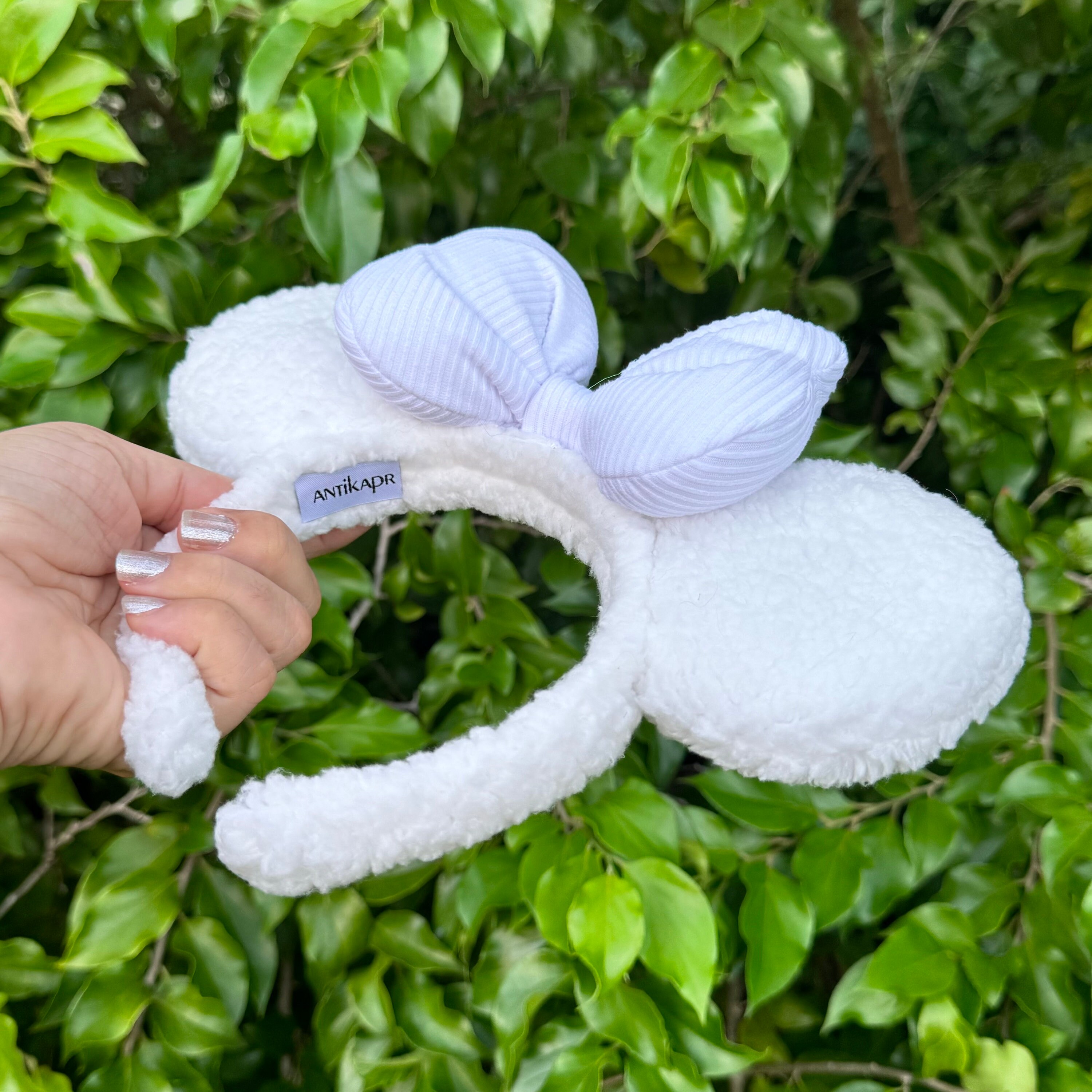 Sherpa White Disney Ears, Snowflakes Disney Ears, White Ears  display picture 1