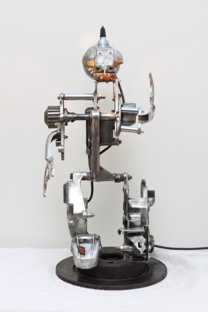 Lampeindustrielle Le Marcheur Collection Jo 2023. By Recyclhome.