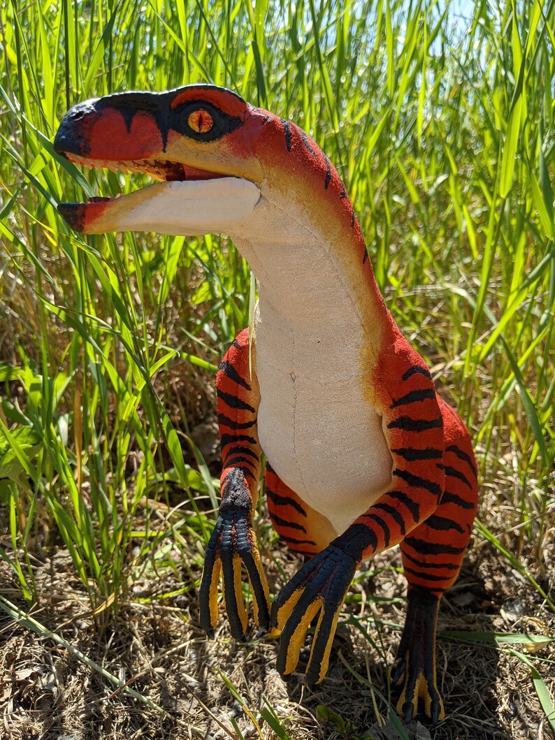 deinonychus velociraptor