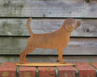 Rusty metal beagle outdoor and garden gift, beagle garden ornament, dog memorial for beagle, beagle gift