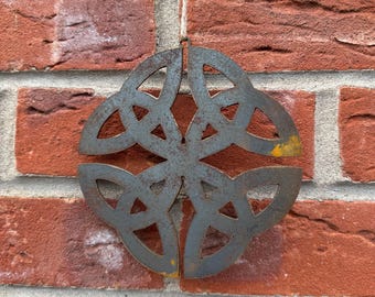 Rusty Metal Celtic Knot, Mystic Home Decor (15cm)