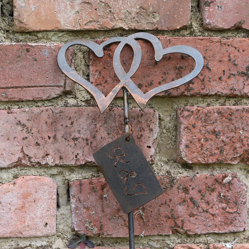 Personalized Rusty Metal Entwined Hearts Garden Decoration, Anniversary Gift bild 6