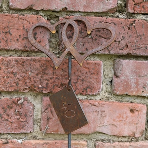 Personalized Rusty Metal Entwined Hearts Garden Decoration, Anniversary Gift bild 7