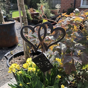 Personalized Rusty Metal Entwined Hearts Garden Decoration, Anniversary Gift bild 3
