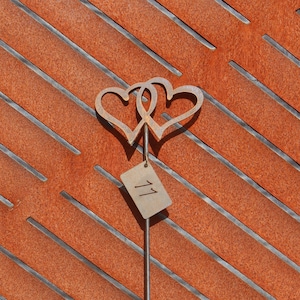 Personalized Rusty Metal Entwined Hearts Garden Decoration, Anniversary Gift bild 5