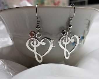 Bass and treble clef heart shiny silver or gold toned earrings
