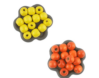 x100 Perles en bois jaune ou orange 10 x 9mm (59-60C)