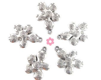 x5 Breloques pendentifs fleurs argenté 26x19mm (109D)