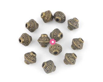 x20 Perles en métal bicône bronze 6x6mm (83C)
