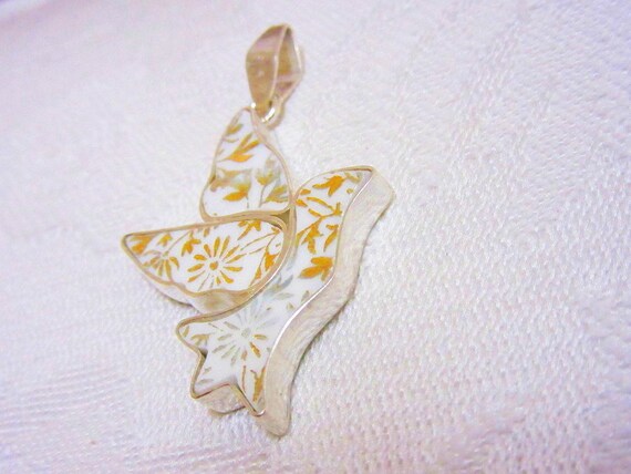 Sister Bride Bridesmaid Mother Birthday Anniversary Graduation Peace Dove pendant Broken China Jewelry; Vintage Unique Gift