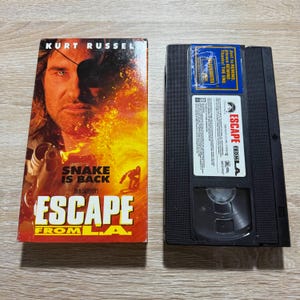 Escape From LA - VHS Tape - Action Comedy - Kurt Russell John Carpenter