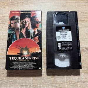 Tequila Sunrise - VHS Tape - Drama Thriller - Michelle Pfeiffer Kurt Russell Mel Gibson