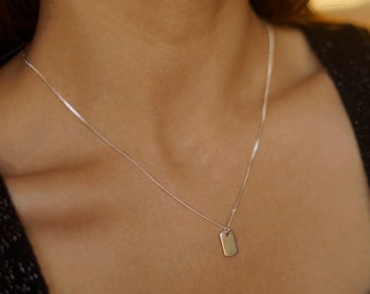 Caratera Tag with Delicate Pendants 925 Sterling Silver Caratera Tag with Delicate Pendants 925 Sterling Silver