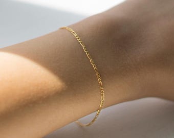 Gold Filled Plain Dainty Figaro Bracelet, Gold Chain Bracelet, Dainty Figaro Bracelet, Minimal Bracelet, Layering Bracelet, Gift for her