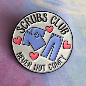 Scrubs Club : épingle en émail jamais pas confortable - cadeau médical - cadeau pour médecin - cadeau pour infirmière - épingle en émail pour professionnels de la santé - anatomie