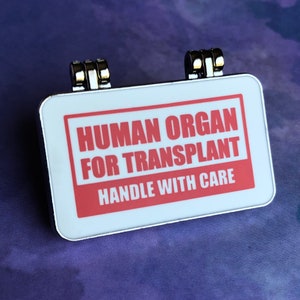 Organs on Ice - Kidney Transplant Enamel Pin- Medical Gift - Gift for Doctor - enamel pin for medical professionals - anatomy