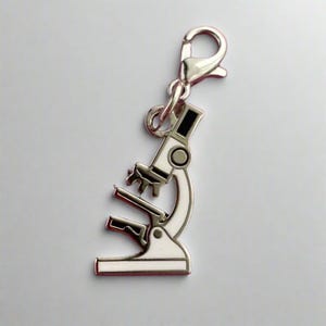 Microscope Charm- Medical Gift - Gift for Doctor - Gift for Nurse - enamel pin for medical professionals - anatomy