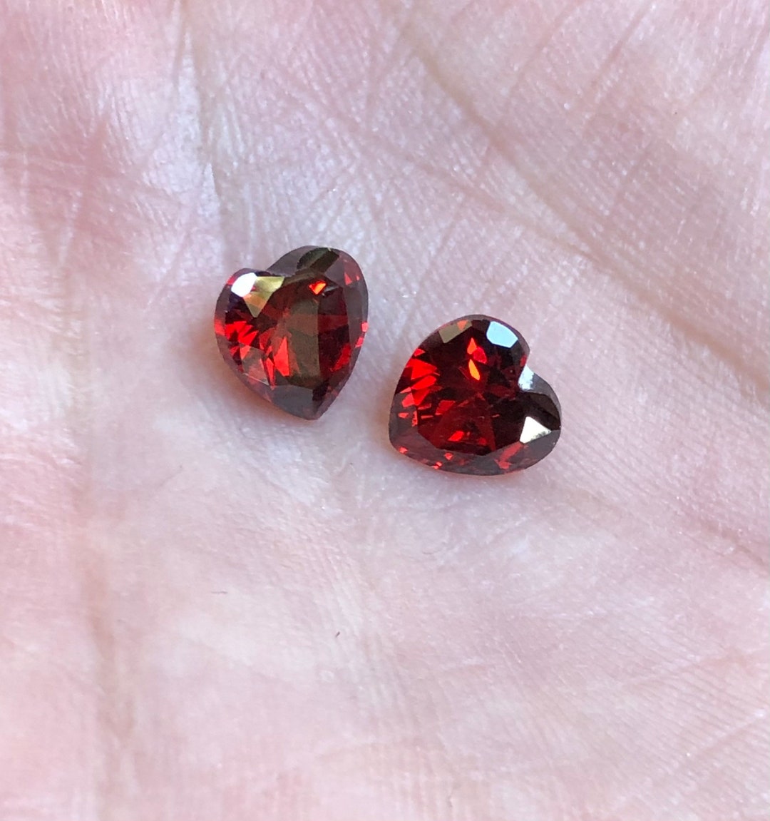 Set of 2 Cubic Zircon Hearts, 8x6mm | Garnet Red CZ Hearts for Diy ...