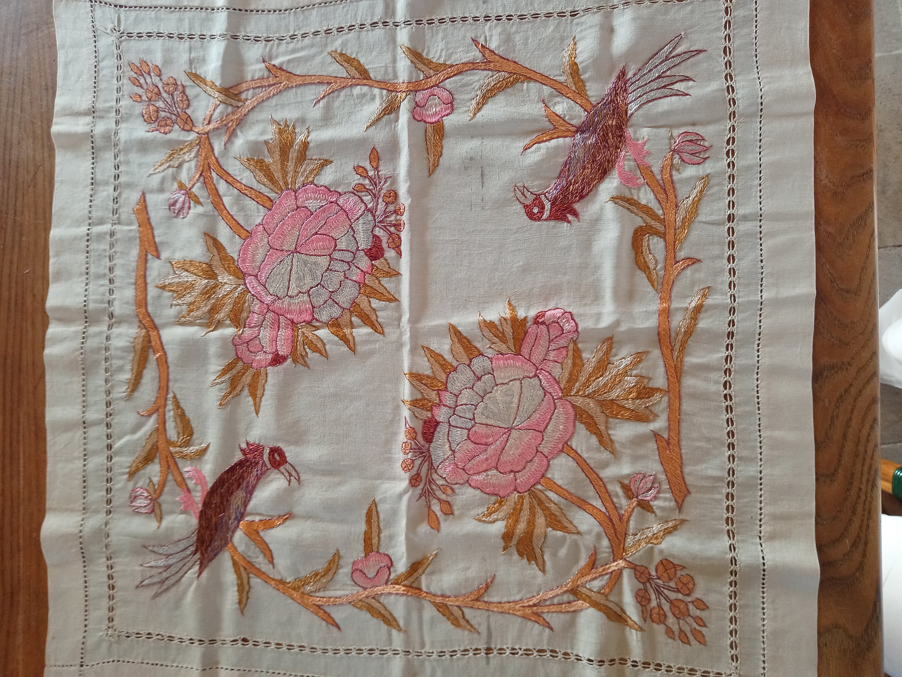 Broderie Français Exquise