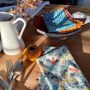 Large Cotton Dinner Napkin &quot;Bee Sweet Morning&quot;