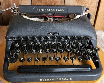 Vintage 1940's Model Remington Rand Deluxe Model 5 Manual Typewriter