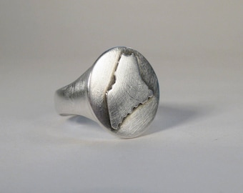 Maine Signet Ring, for men or women