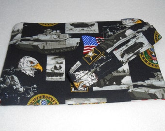 US Army print purse / wristlet!  Wrist strap, zipper and inside pockets!