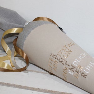 Geschenk zur Rente - Rentnertüte mit Namen in beige-braun - kleine Schultüte zum Ruhestand