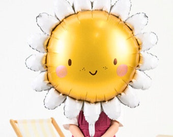Radiant Sun Shaped Balloon, Vibrant Yellow Sun Balloon Decoration for Summer Parties, Sun Theme Party Supplies, Sun Balloon Party Supply