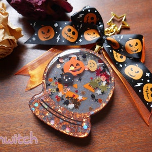 Jack O&#39; Lantern Cystral Ball Shaker Resin Charm