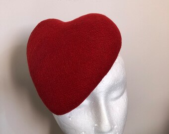 Cappello a cuore in lana gallese rosso Hatinator Fascinator Cappello da occasione Cappello di San Valentino