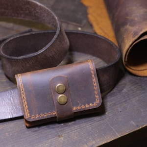 Tarjetero minimalista personalizado hecho a mano / Estuche / Riñonera / Cartera de viaje de cuero / Riñonera de cuero / Regalo para hombres / Monedero