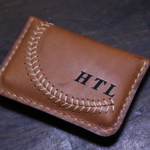 Tarjetero de piel con puntada de béisbol – Monedero Crazy Horse hecho a mano – Regalo personalizado para él – Tarjetero rústico minimalista